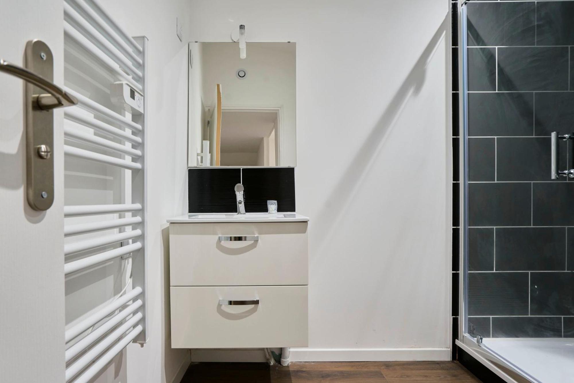 Ng Prestige L Lille L - Bouvines - Balneo & Cuisine Apartment *